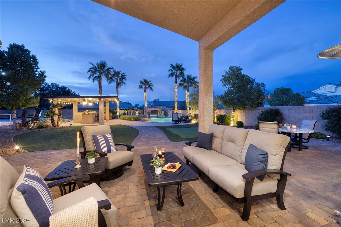382 Chaplin Cove Avenue