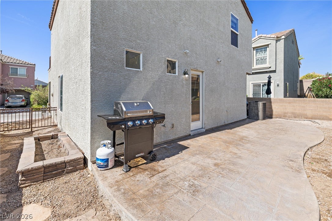 Properties 2 9156 Point Lace Court