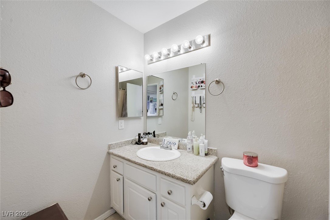 Las Vegas, Nevada 89128, United States, 2 Bedrooms Bedrooms, ,2 BathroomsBathrooms,Residential,Pending,96436