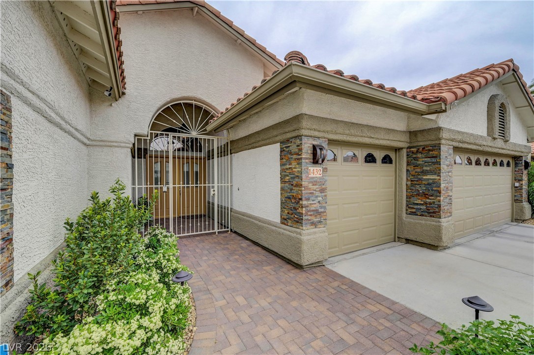 1432 Castle Crest Drive