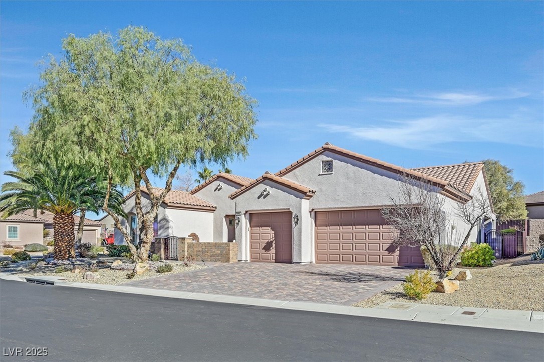 2050 Cambridge Springs Drive, Henderson, Nevada image 2