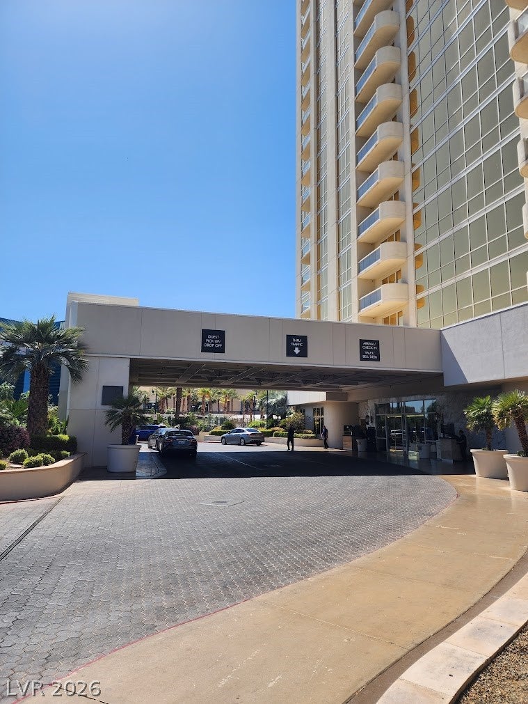 135 E Harmon Avenue 3320