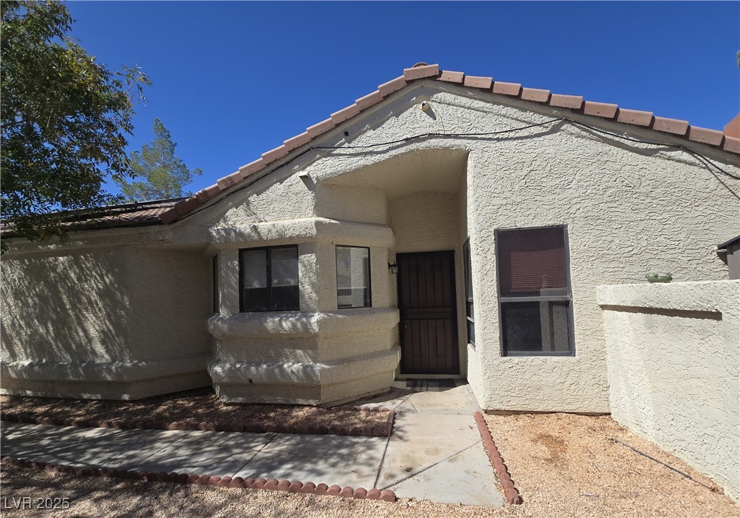 Properties 4 5772 Cinnabar Avenue