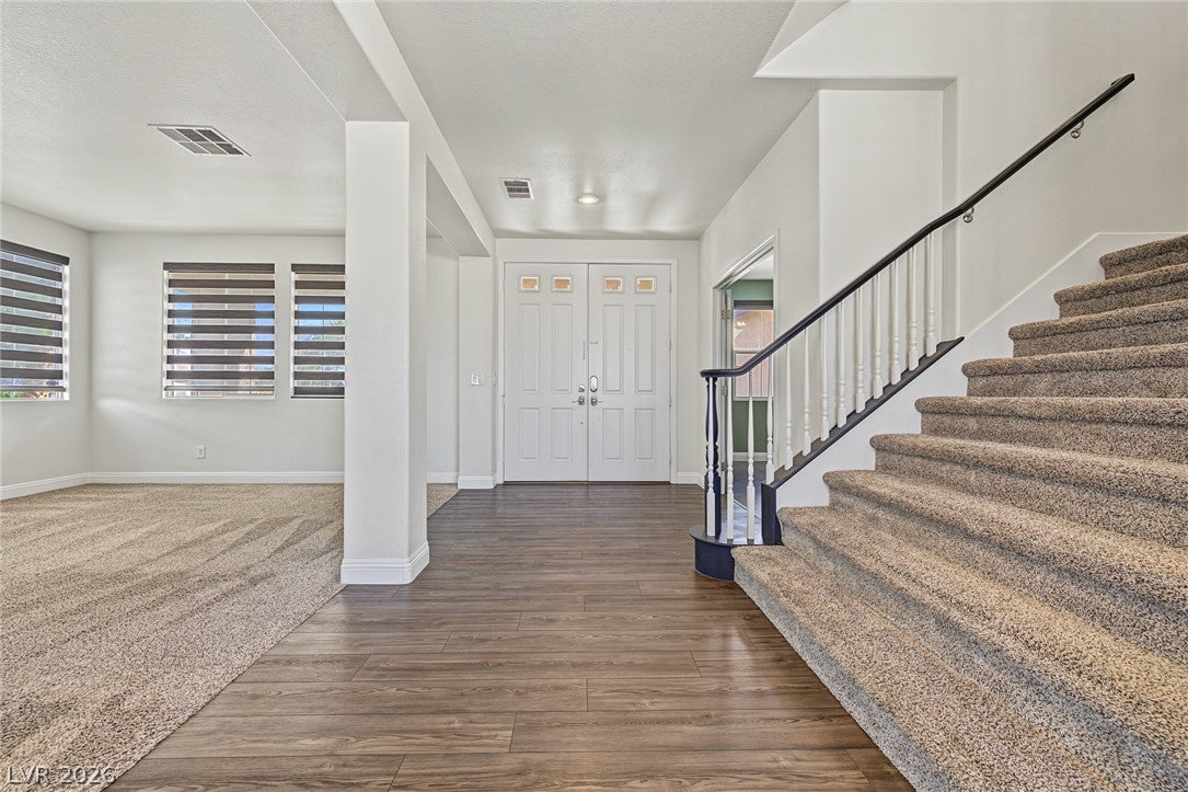 5528 Ambrosia Stream Avenue