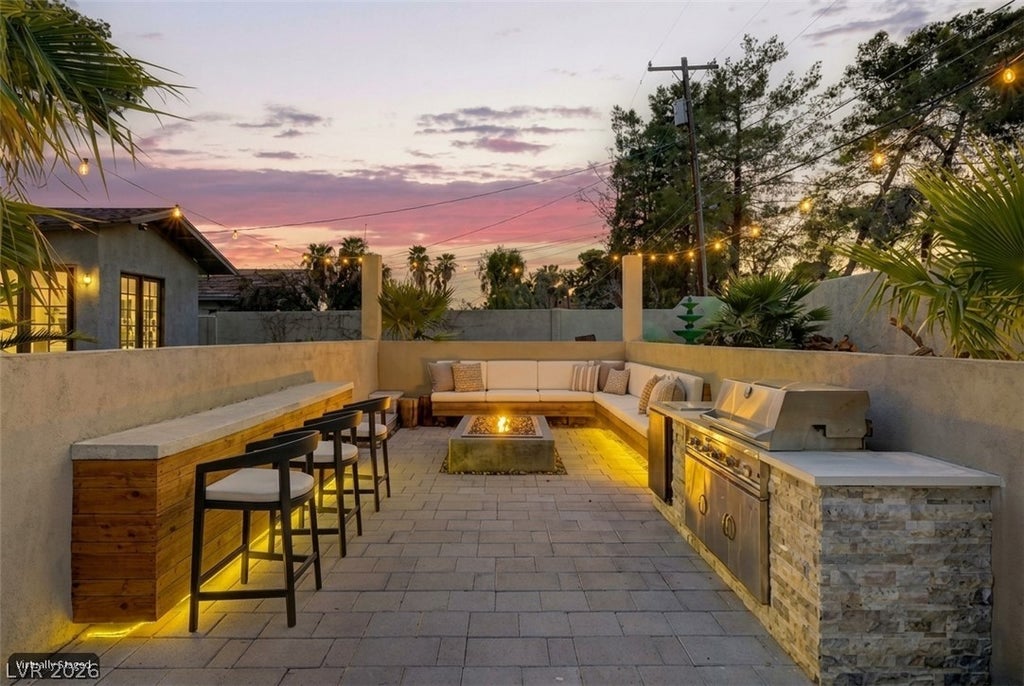 Photo of 1572 Santa Anita Drive, Las Vegas, NV 89119 (MLS # 2828542)