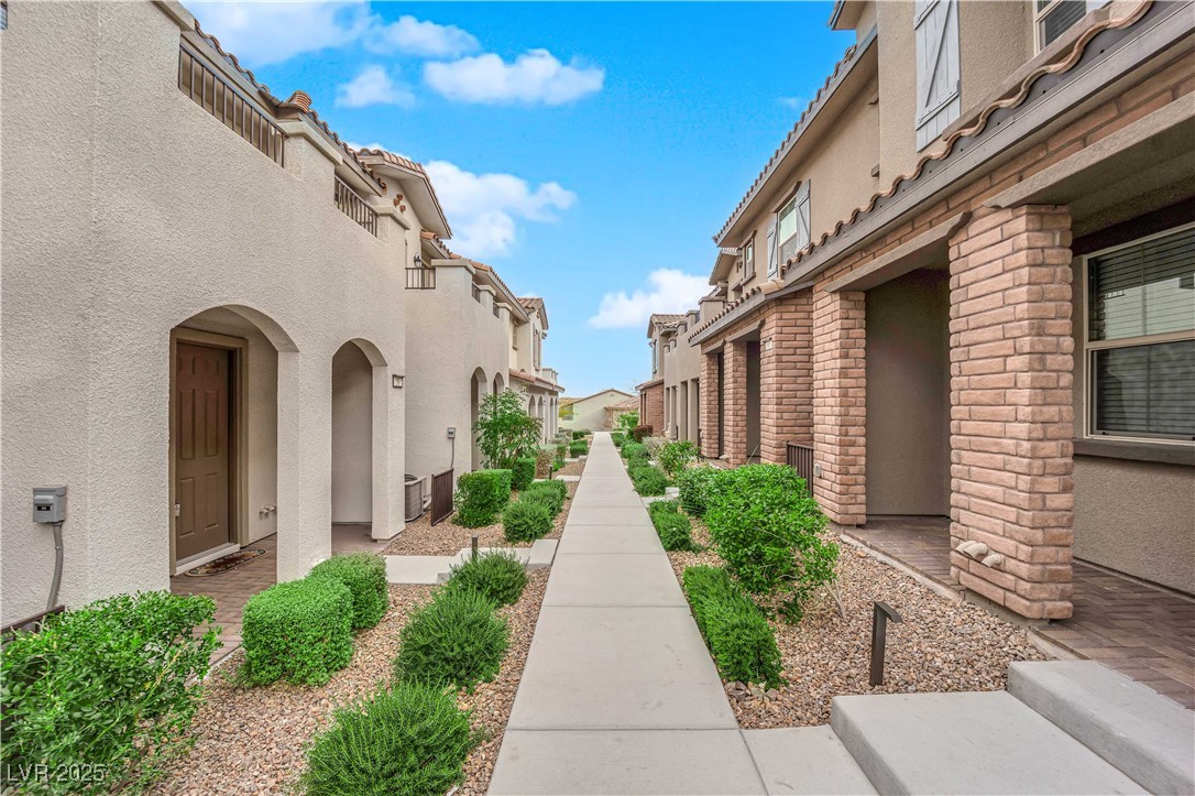 56 Lomita Heights Drive, Las Vegas, Nevada image 3