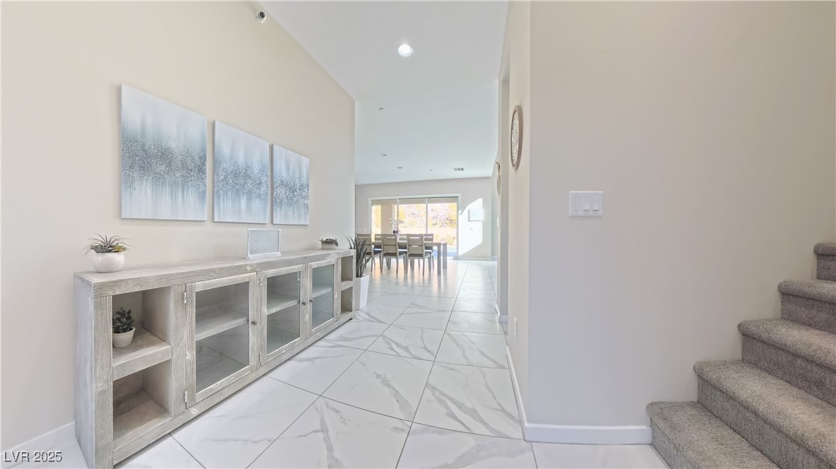 8 Vista Outlook Street