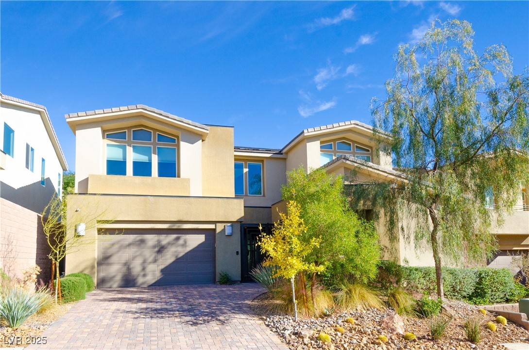 8 Vista Outlook Street