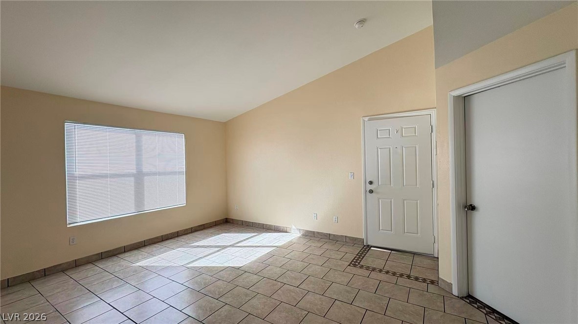 1150 N Buffalo Drive 2072