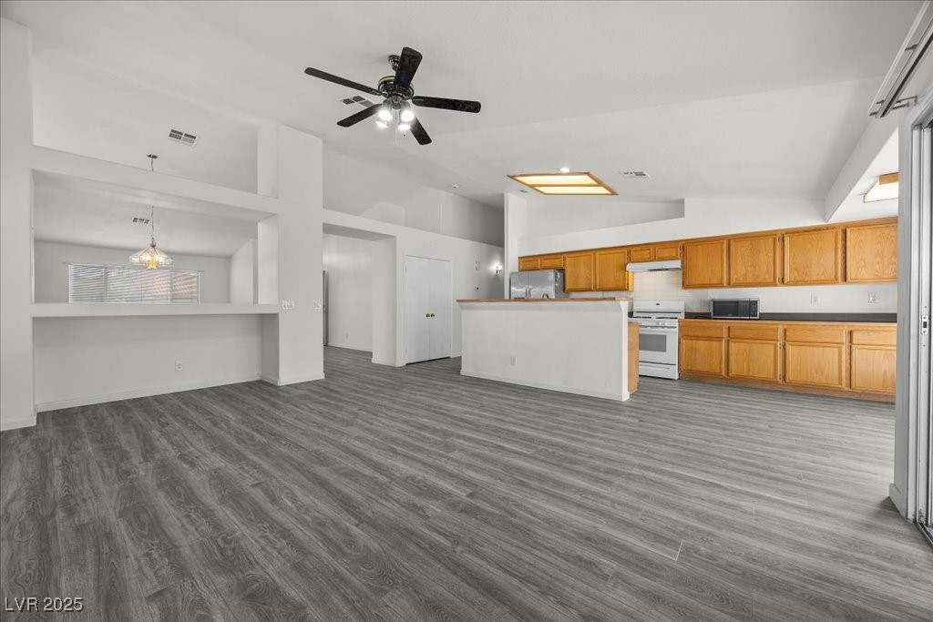 727 Triple Crown Street