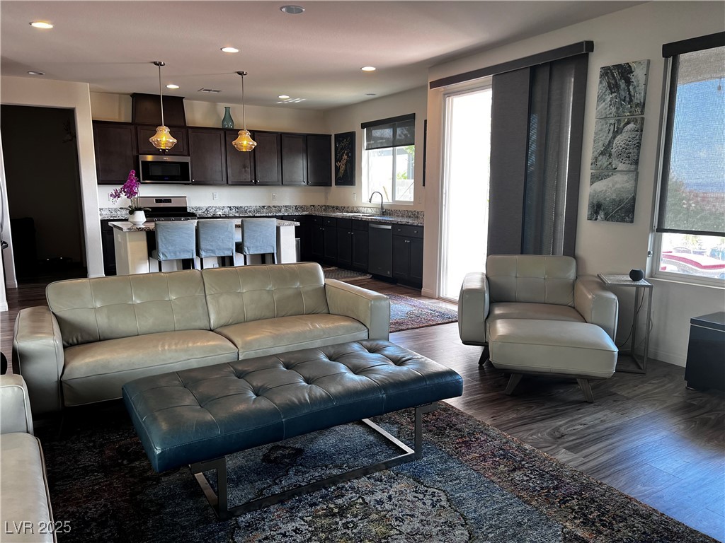 Las Vegas, Nevada 89129, United States, 3 Bedrooms Bedrooms, ,3 BathroomsBathrooms,Residential,Active,19740