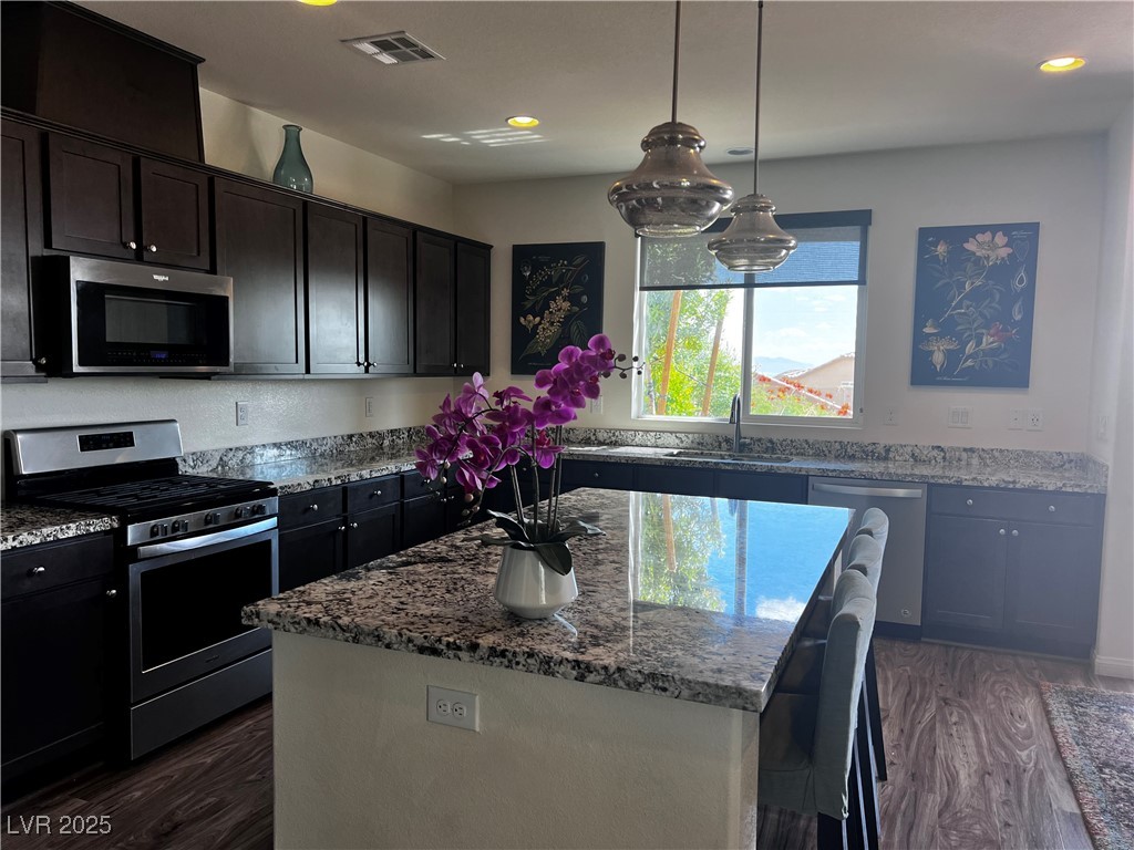 Las Vegas, Nevada 89129, United States, 3 Bedrooms Bedrooms, ,3 BathroomsBathrooms,Residential,Active,19740