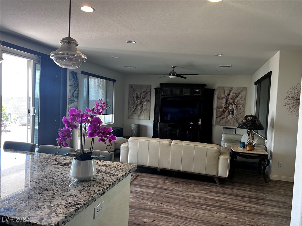 Las Vegas, Nevada 89129, United States, 3 Bedrooms Bedrooms, ,3 BathroomsBathrooms,Residential,Active,19740