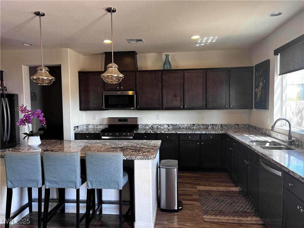 Las Vegas, Nevada 89129, United States, 3 Bedrooms Bedrooms, ,3 BathroomsBathrooms,Residential,Active,19740