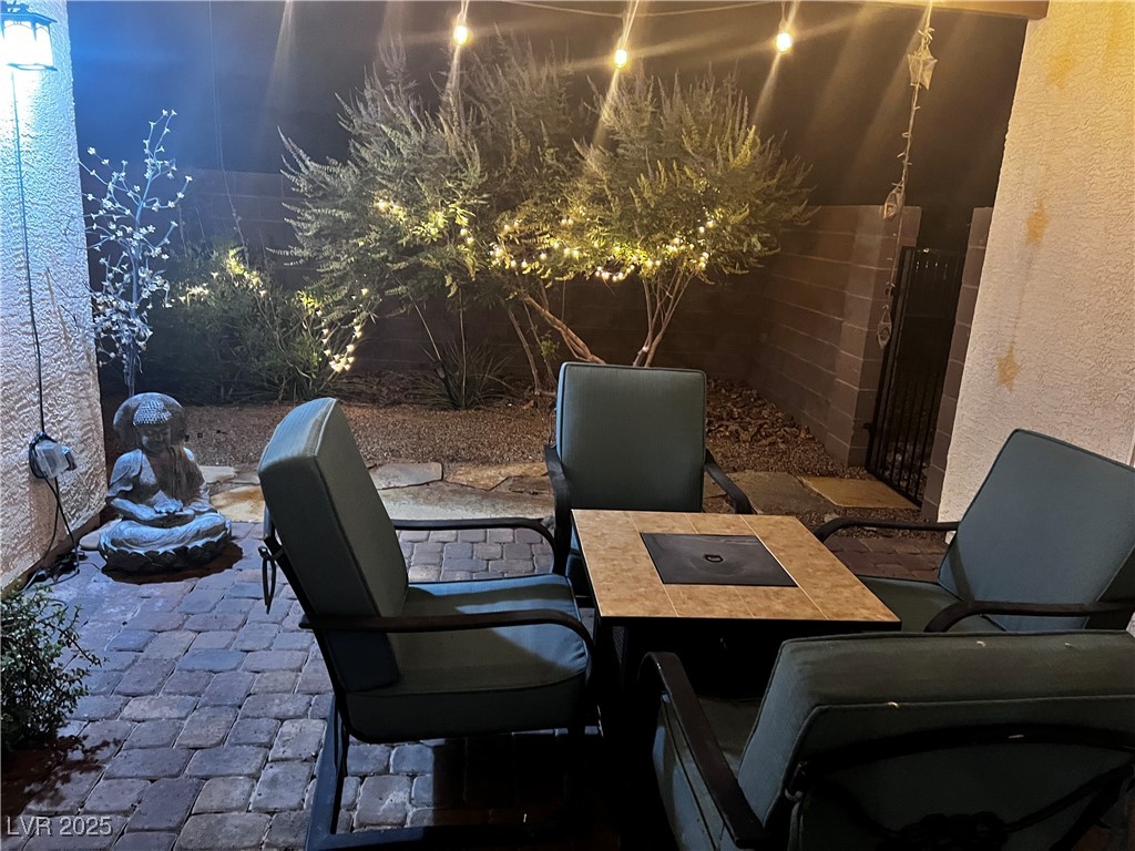 Las Vegas, Nevada 89129, United States, 3 Bedrooms Bedrooms, ,3 BathroomsBathrooms,Residential,Active,19740