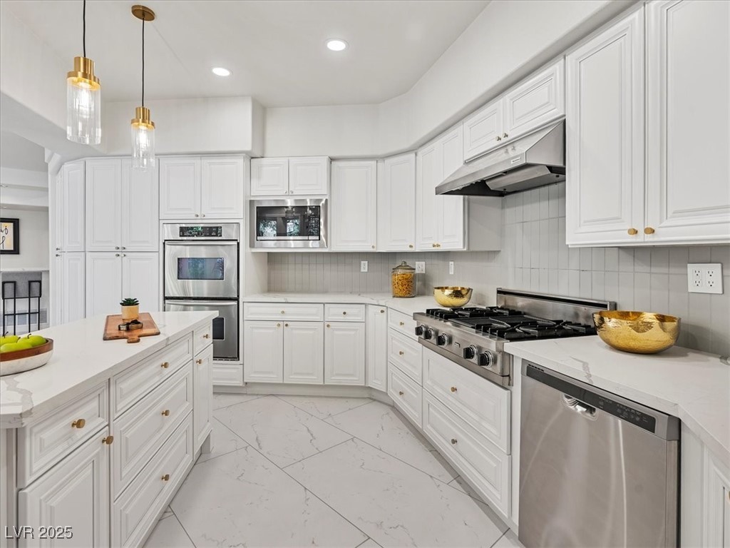 21 Sawgrass Court