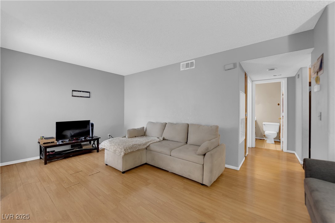 1800 Edmond Street 122