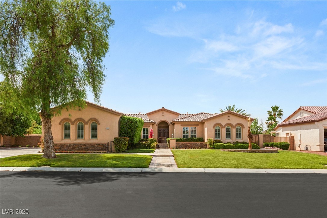 215 Great Gable Drive, Las Vegas, Nevada image 1