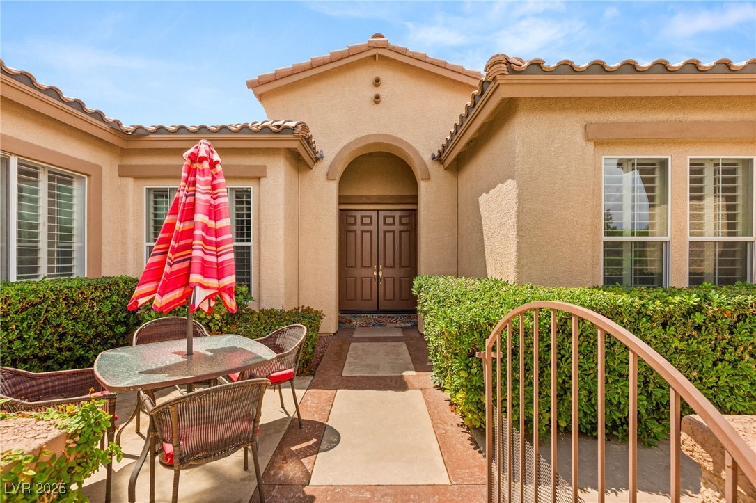 215 Great Gable Drive, Las Vegas, Nevada image 2