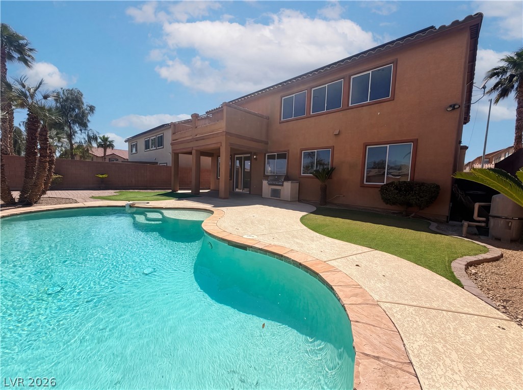 6224 Silver Edge Street
