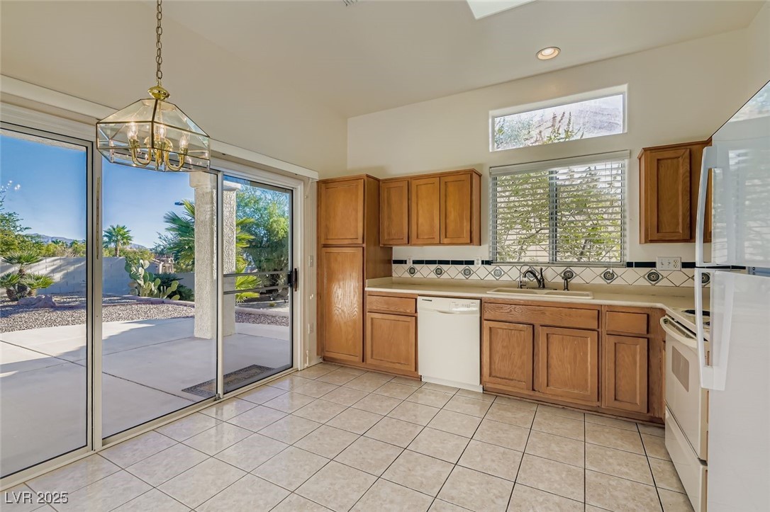 Properties 1 10824 Hot Oak Springs Avenue