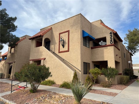 Condo For Rent - 4320 Sanderling Circle #95<br/> Las Vegas, NV 89103