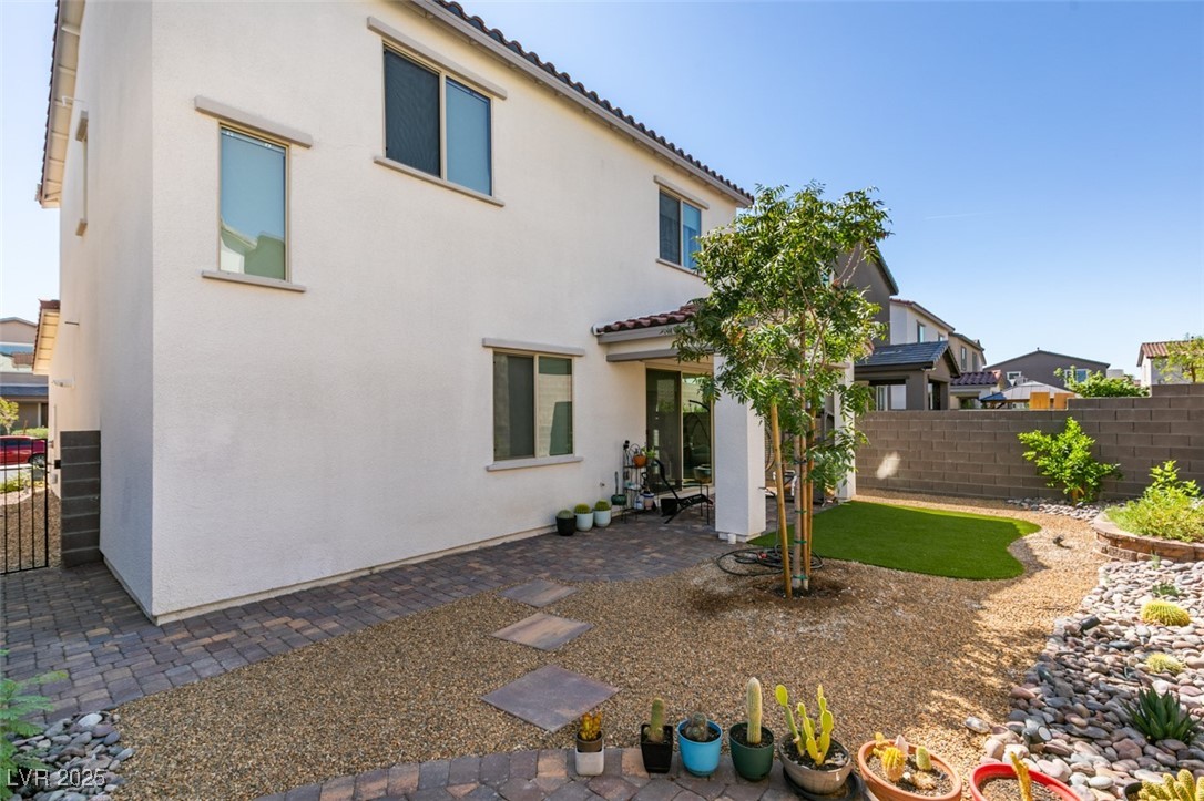 Las Vegas, Nevada 89143, United States, 4 Bedrooms Bedrooms, ,3 BathroomsBathrooms,Residential,Active,190695