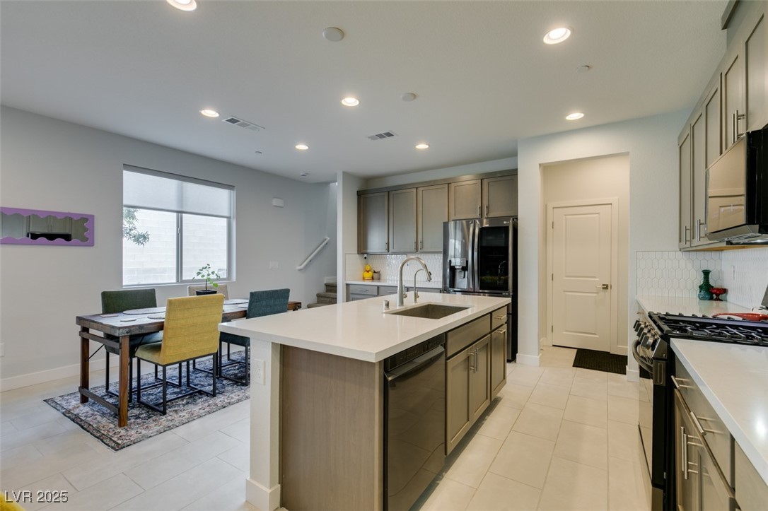 Las Vegas, Nevada 89143, United States, 4 Bedrooms Bedrooms, ,3 BathroomsBathrooms,Residential,Active,190695