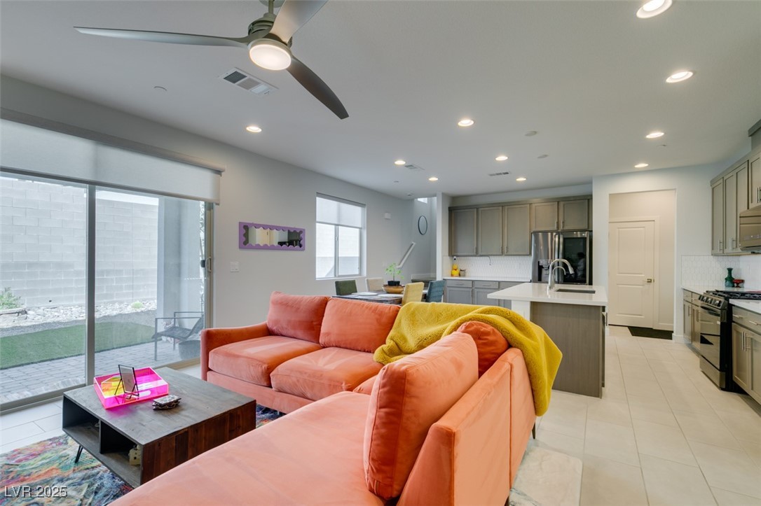 Las Vegas, Nevada 89143, United States, 4 Bedrooms Bedrooms, ,3 BathroomsBathrooms,Residential,Active,190695