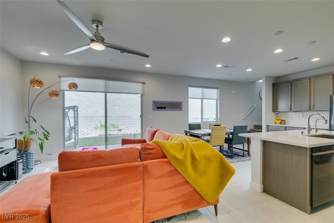 Las Vegas, Nevada 89143, United States, 4 Bedrooms Bedrooms, ,3 BathroomsBathrooms,Residential,Active,190695