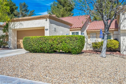 Townhouse For Sale - 8912 Evening Star Drive<br/> Las Vegas, NV 89134
