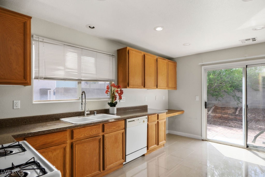 Las Vegas, Nevada 89123, United States, 3 Bedrooms Bedrooms, ,2 BathroomsBathrooms,Residential,Pending,125540