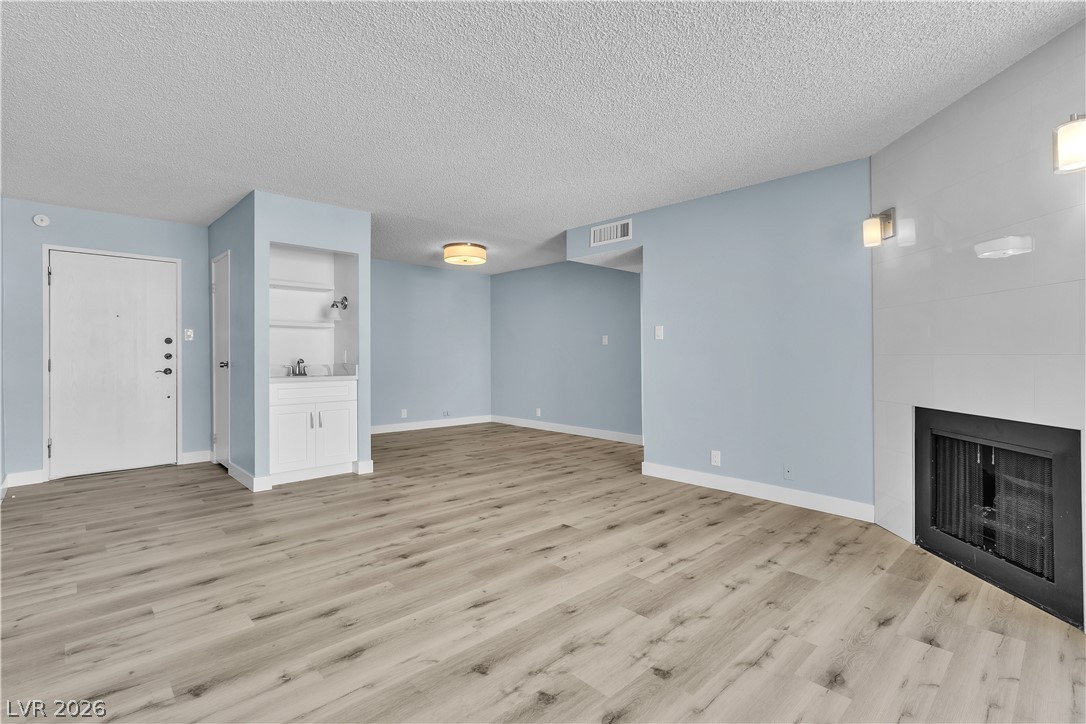 725 N Royal Crest Circle 237