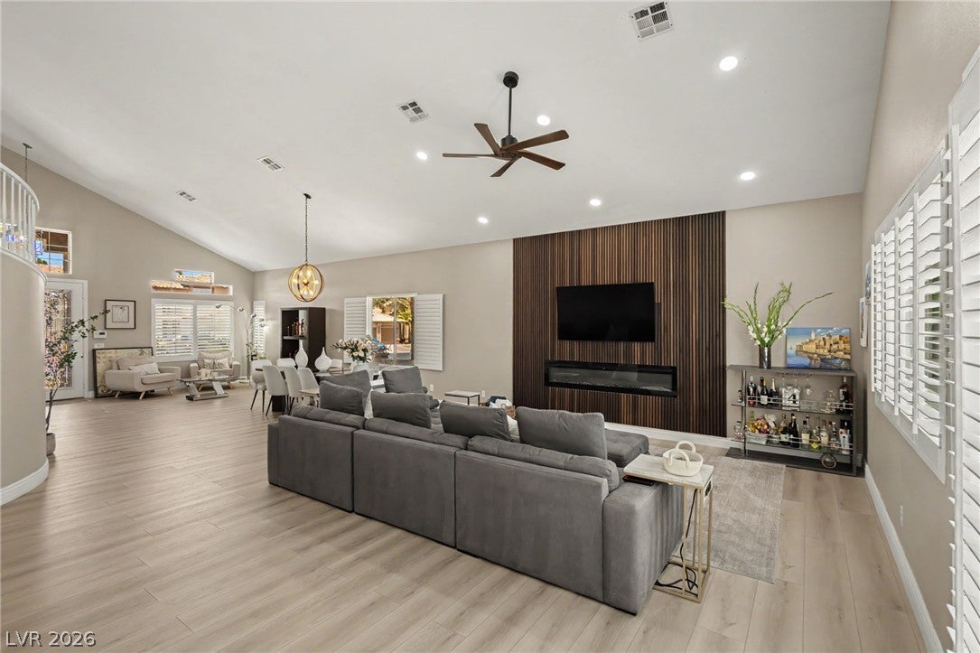 9521 Marina Valley Avenue