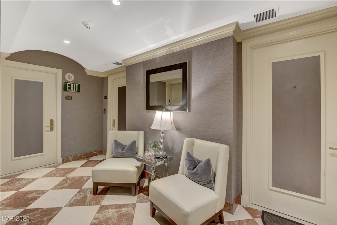 2877 Paradise Road 1605