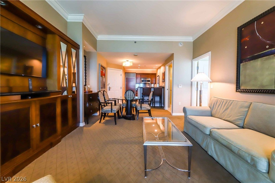 135 E Harmon Avenue 3520