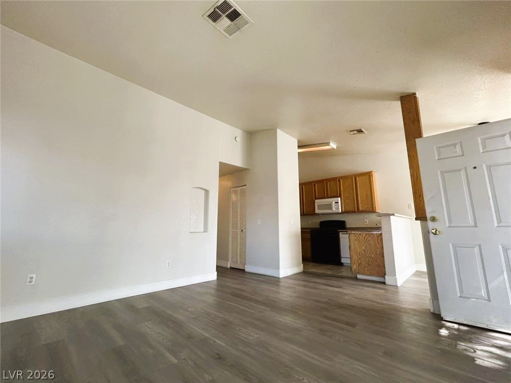 4730 E Craig Road 2094