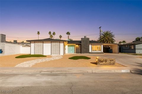 1698 Silver Mesa Way Las Vegas NV 89169