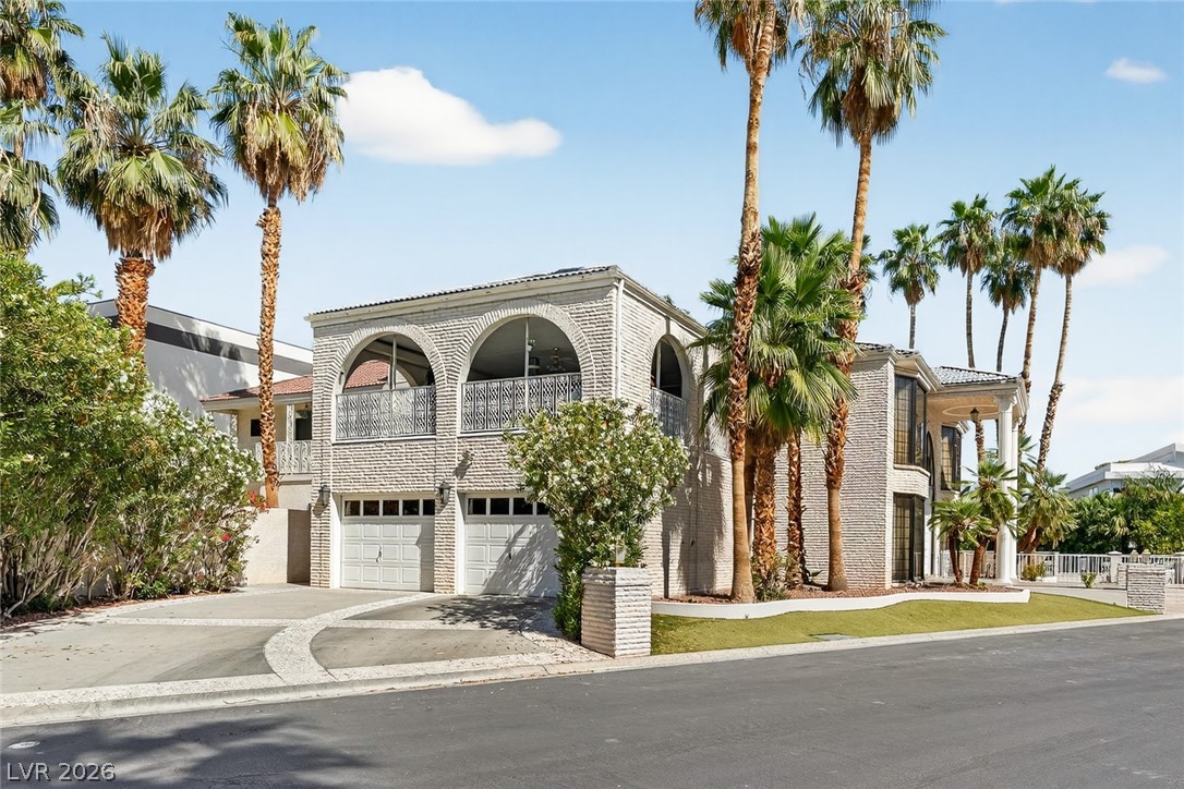 2834 Queens Courtyard Drive