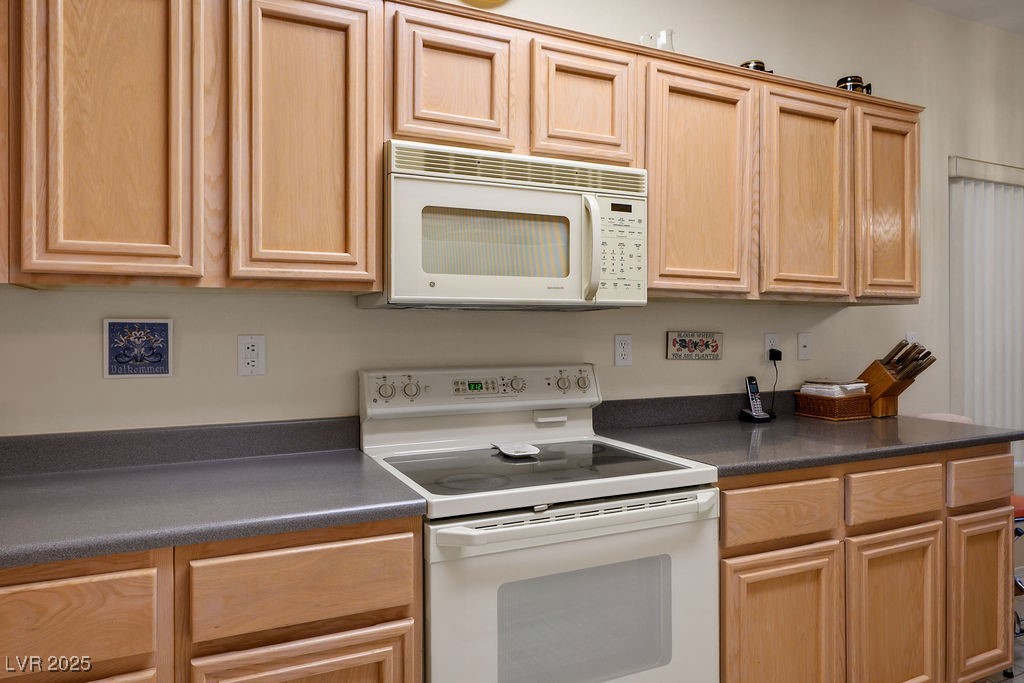 10720 Sky Meadows Avenue, Las Vegas, Nevada image 9