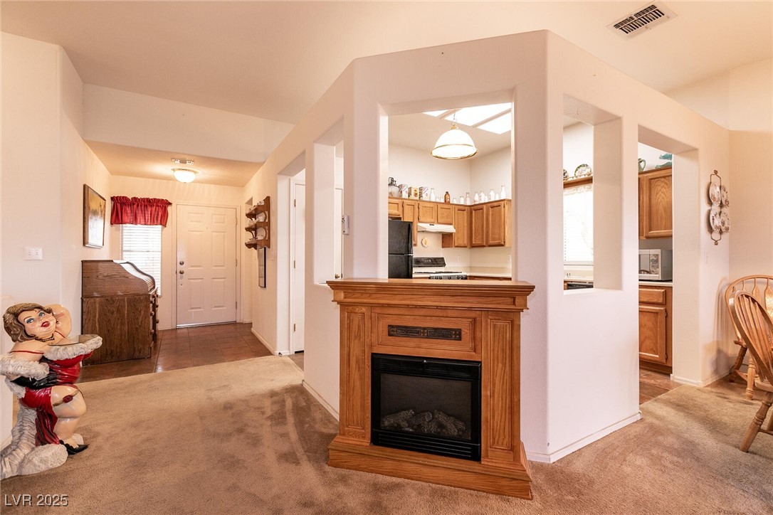 Henderson, Nevada 89012, United States, 2 Bedrooms Bedrooms, ,2 BathroomsBathrooms,Residential,Pending,11826