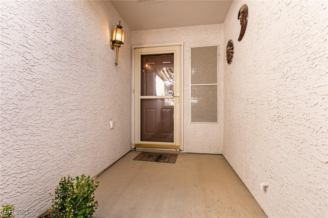 Henderson, Nevada 89012, United States, 2 Bedrooms Bedrooms, ,2 BathroomsBathrooms,Residential,Pending,11826