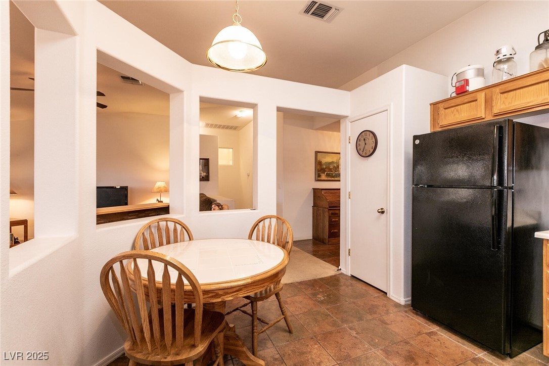 Henderson, Nevada 89012, United States, 2 Bedrooms Bedrooms, ,2 BathroomsBathrooms,Residential,Pending,11826