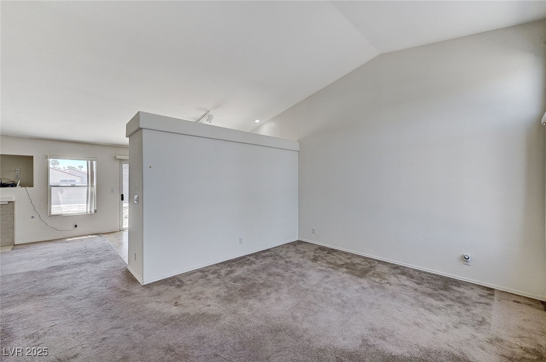 Properties 4 5917 Briar Rose Lane