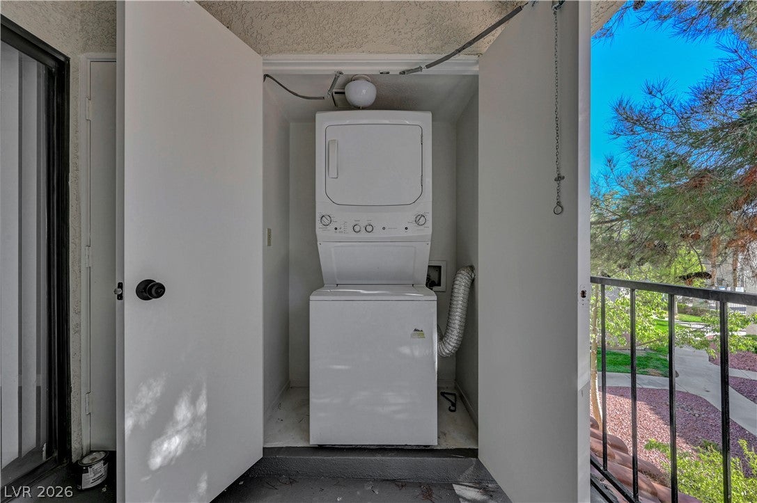 4730 Nara Vista Way 202