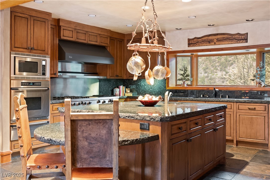 Las Vegas, Nevada 89124, United States, 5 Bedrooms Bedrooms, ,6 BathroomsBathrooms,Residential,Active,234112