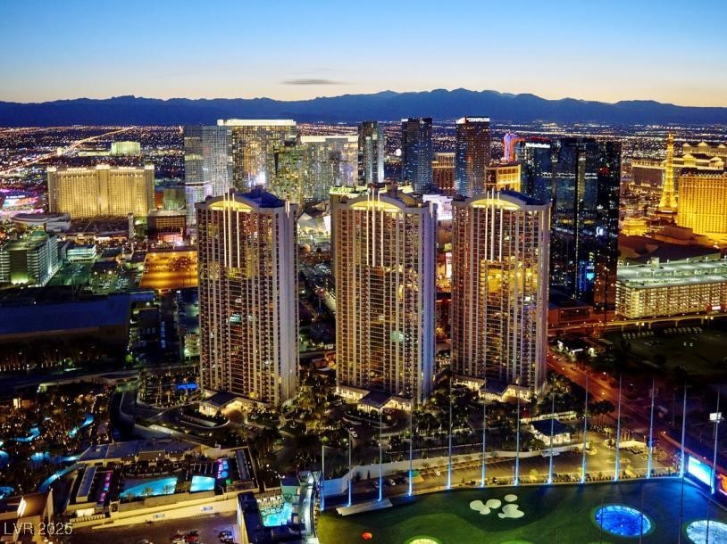 125 E Harmon Avenue 220