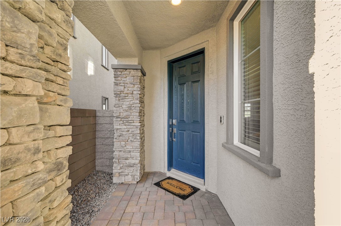 7061 Range Valley Street