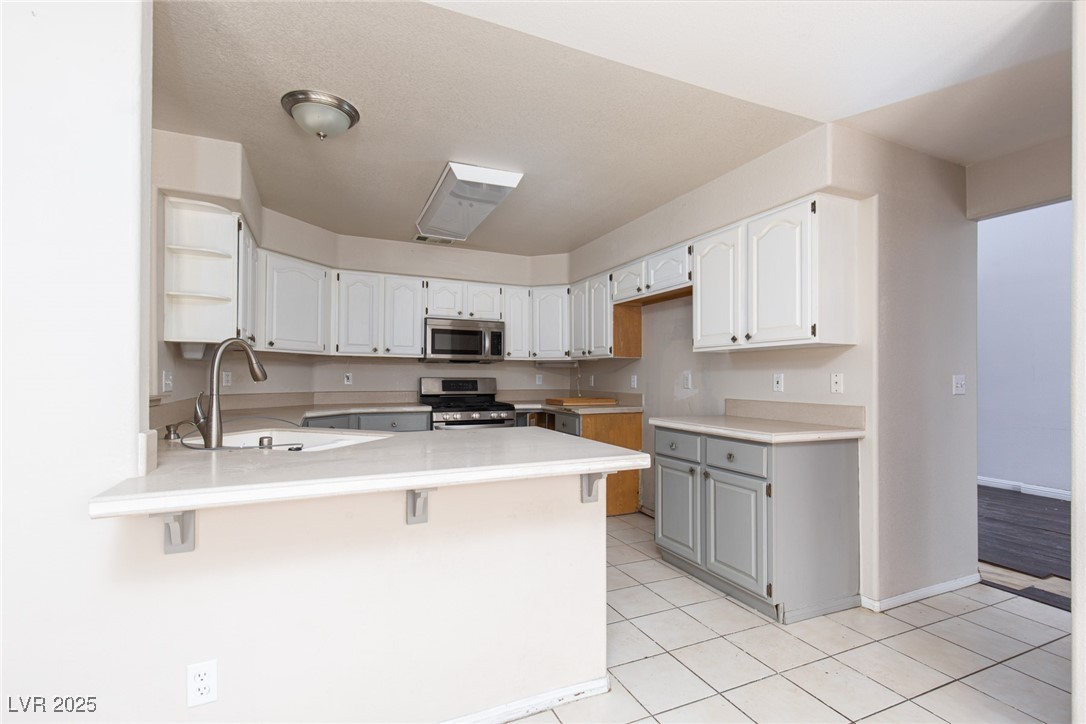 1924 Coralino Drive, Henderson, Nevada image 12