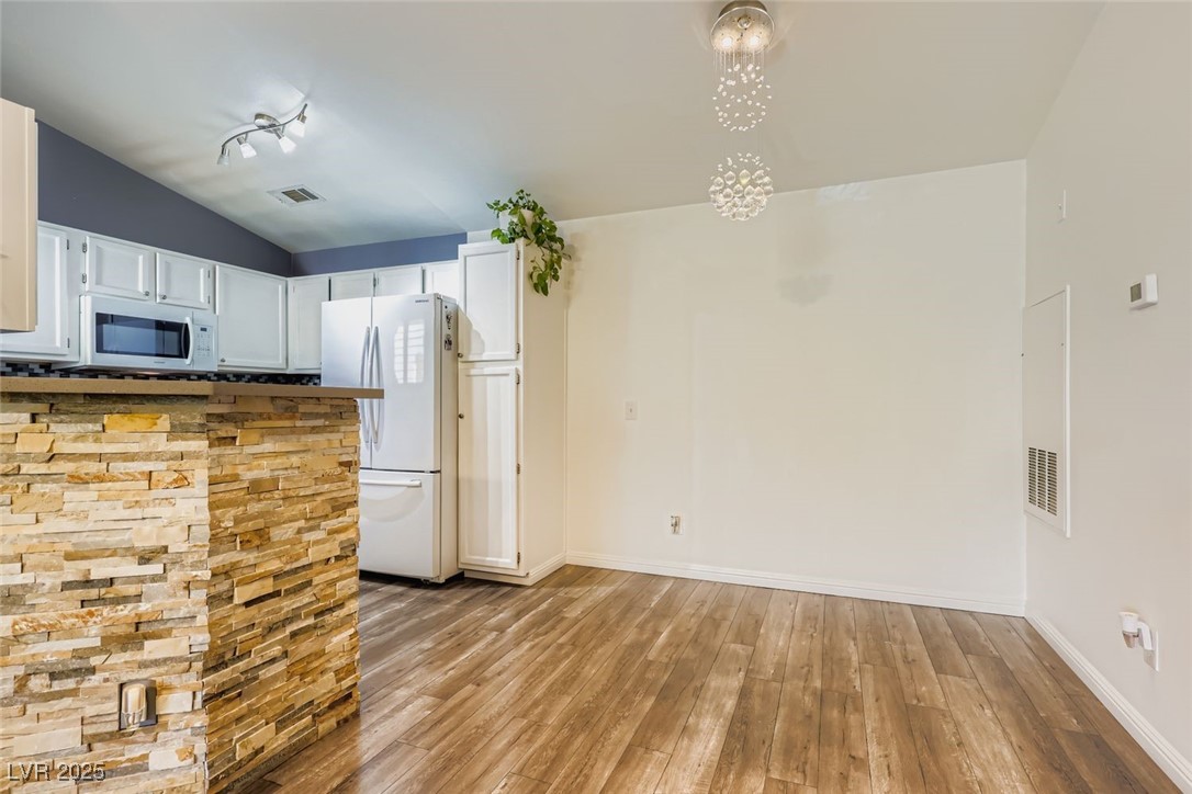 Properties 3 5415 W Harmon Avenue 2087